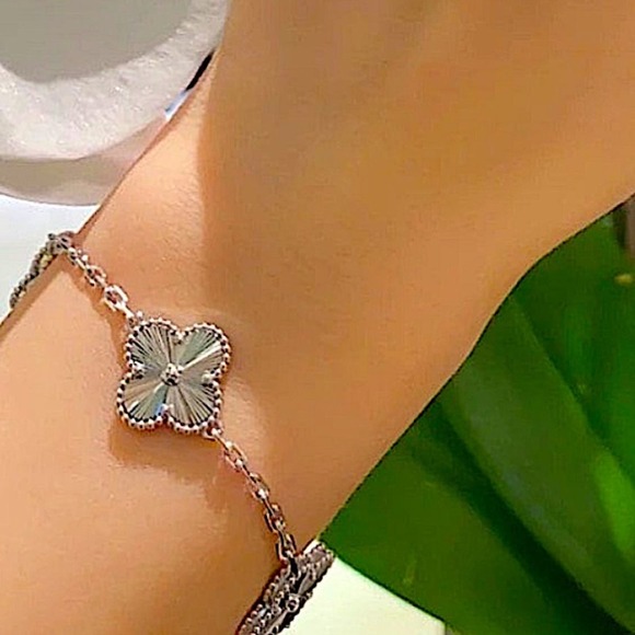 Silver Flower Bracelet - Picture 5 of 5